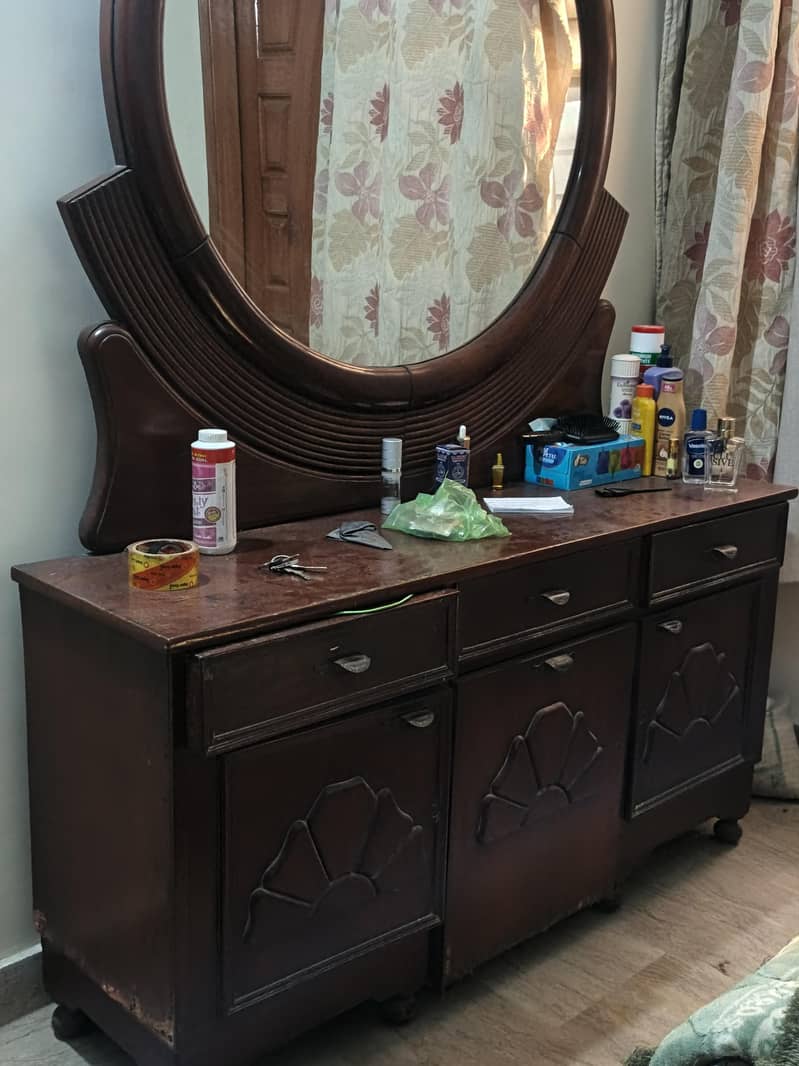 bed and dressing table 5