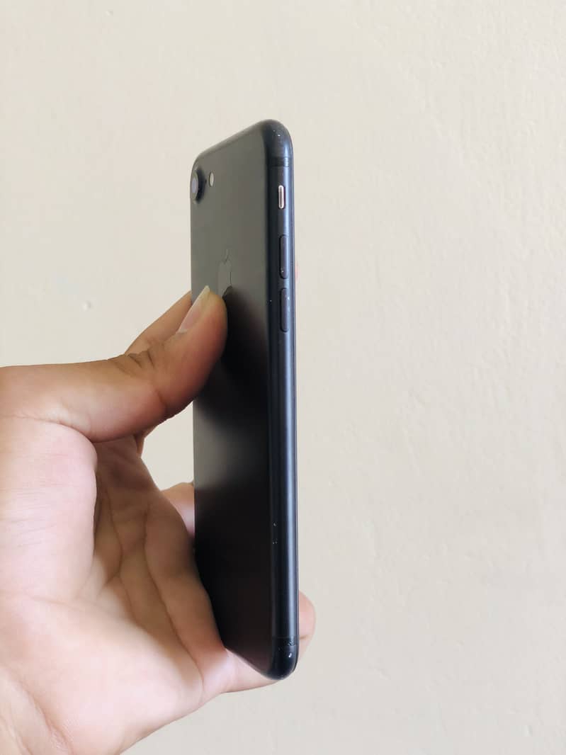 IPHONE 7 2