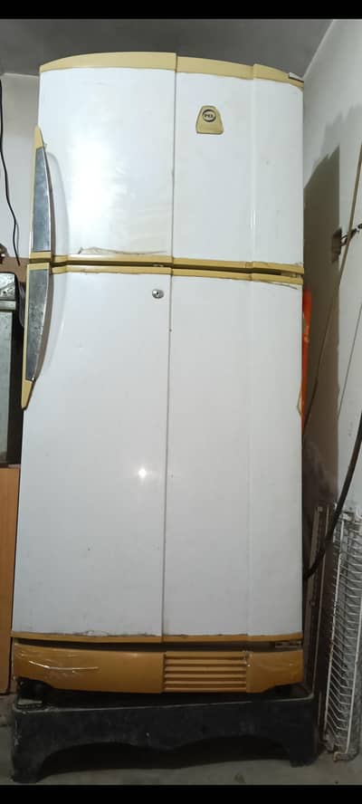 PEL CLASSIC LARGE SIZE FRIDGE