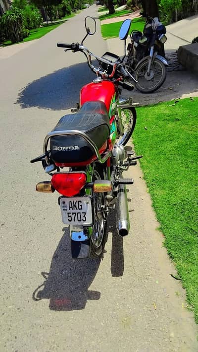 CD 70 Motoer Cycle