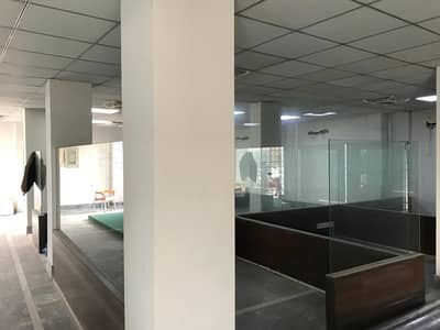 Commercial Space Available for Rent Total:9500-SQF Total:4-Floor Each Floor:2333-SQF Location:Expressway