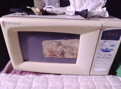 microwave oven