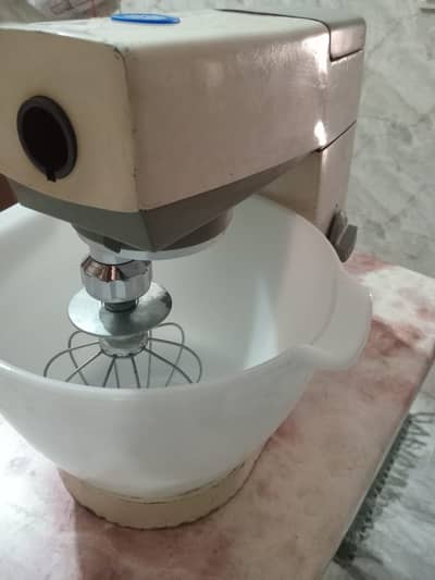 Kenwood wheat and juicer machine
