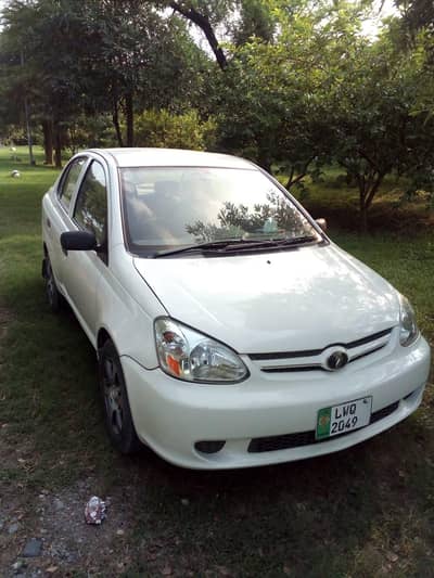 Toyota Platz 2003