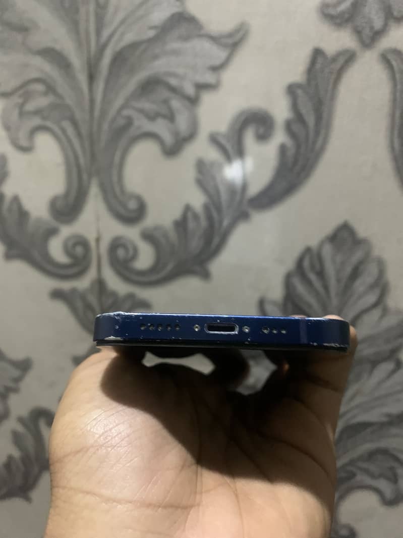 Iphone 12 4