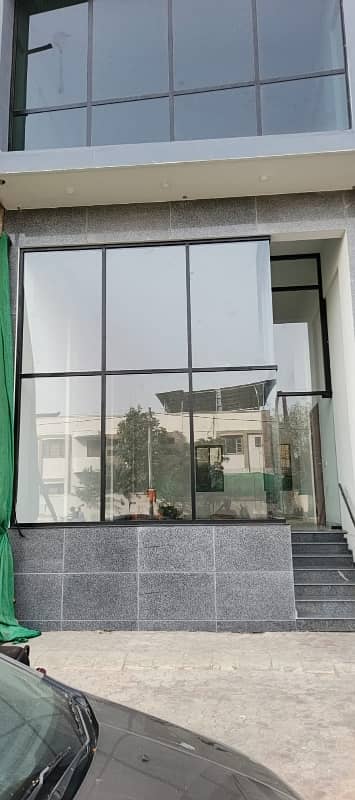 Idyllic Prime Location Building Available In Muslim Commercial Area For Rent