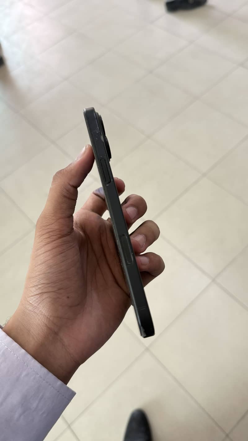 iPhone 16 plus jv 3