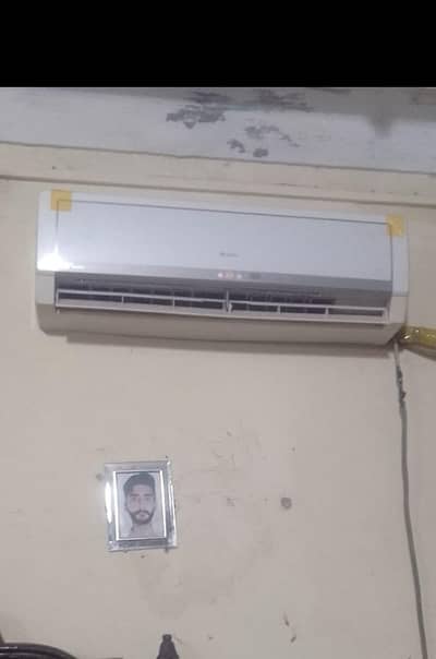 gree good condition inverter ac