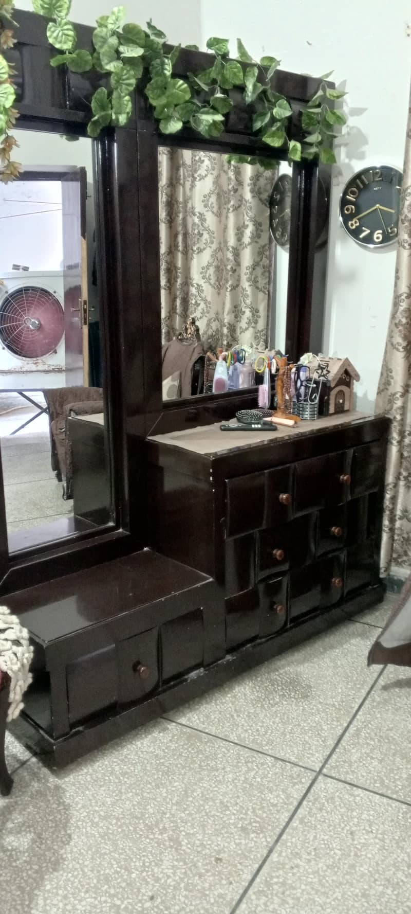 dressing table with double mirror 2