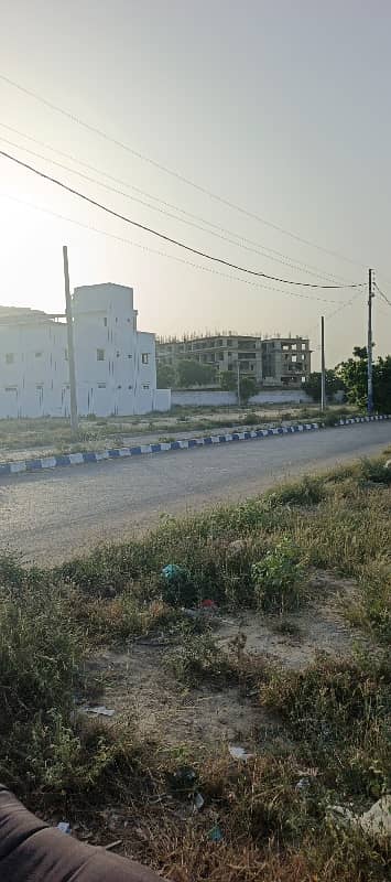 Saadi Garden 40 Fit Road Plot Available