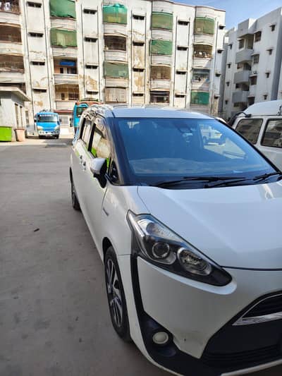 Toyota Sienta