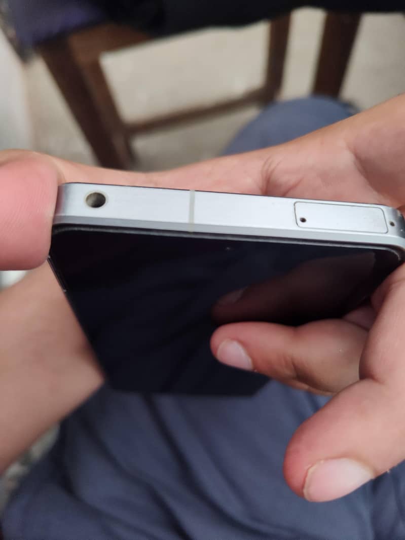 Sharp Aquos R7 2