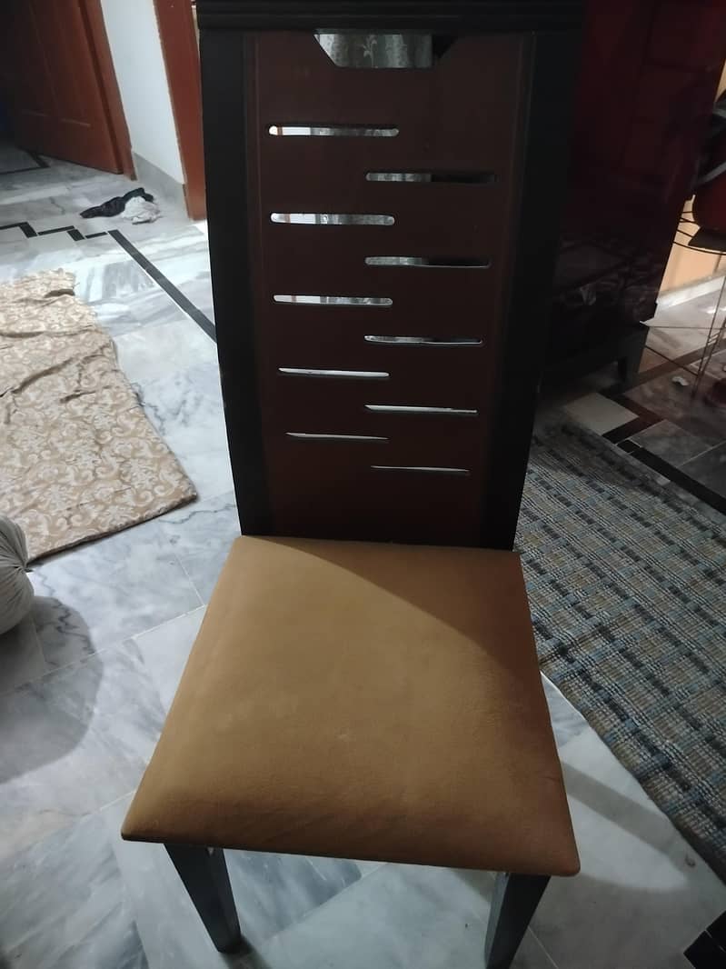 dining table with chairs 3