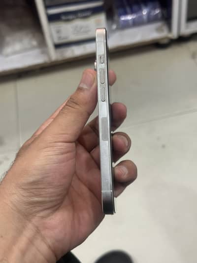 iphone 14 pro whatsaap msg 03309315560