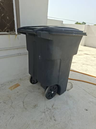 50 Gallon Trash container