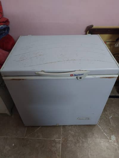 Dawlance deeo freezer. Non inverter