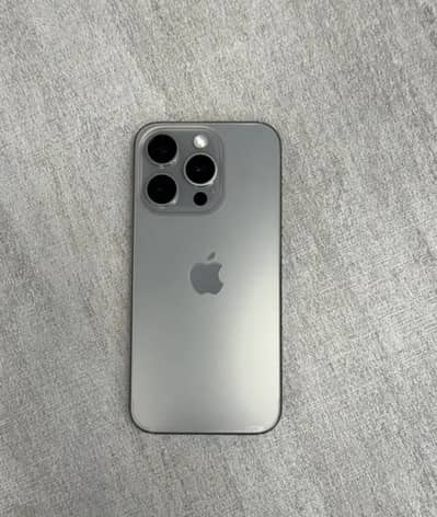 iPhone 15 Pro 256GB 100% health 4 month sim time