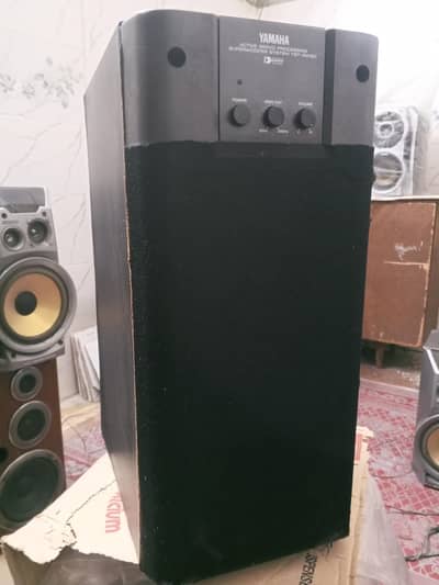 YAMAHA ACTIVE SUBWOOFER