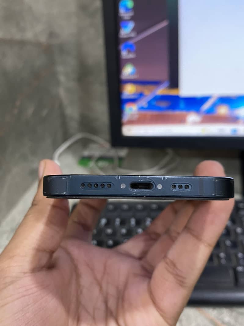 iPhone 13 1