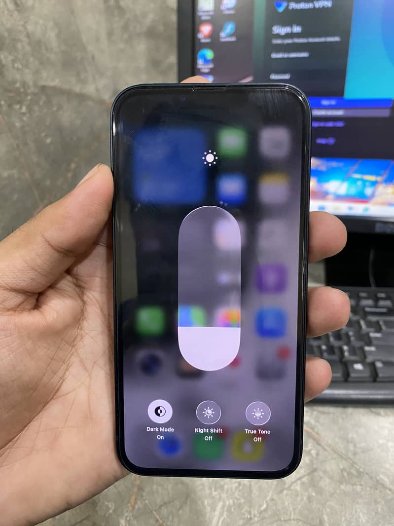 iPhone 13 3