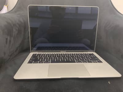 MacBook Pro 15-inch 2018 32GB RAM core i9 Only Logic board issue