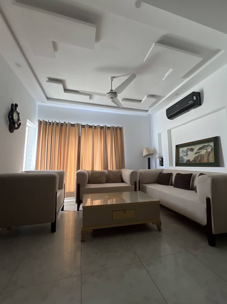 Sofa set 0