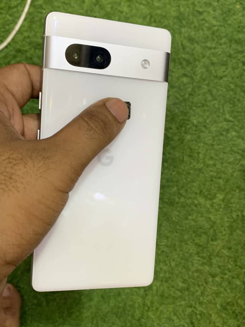 Google Pixel 7a 1