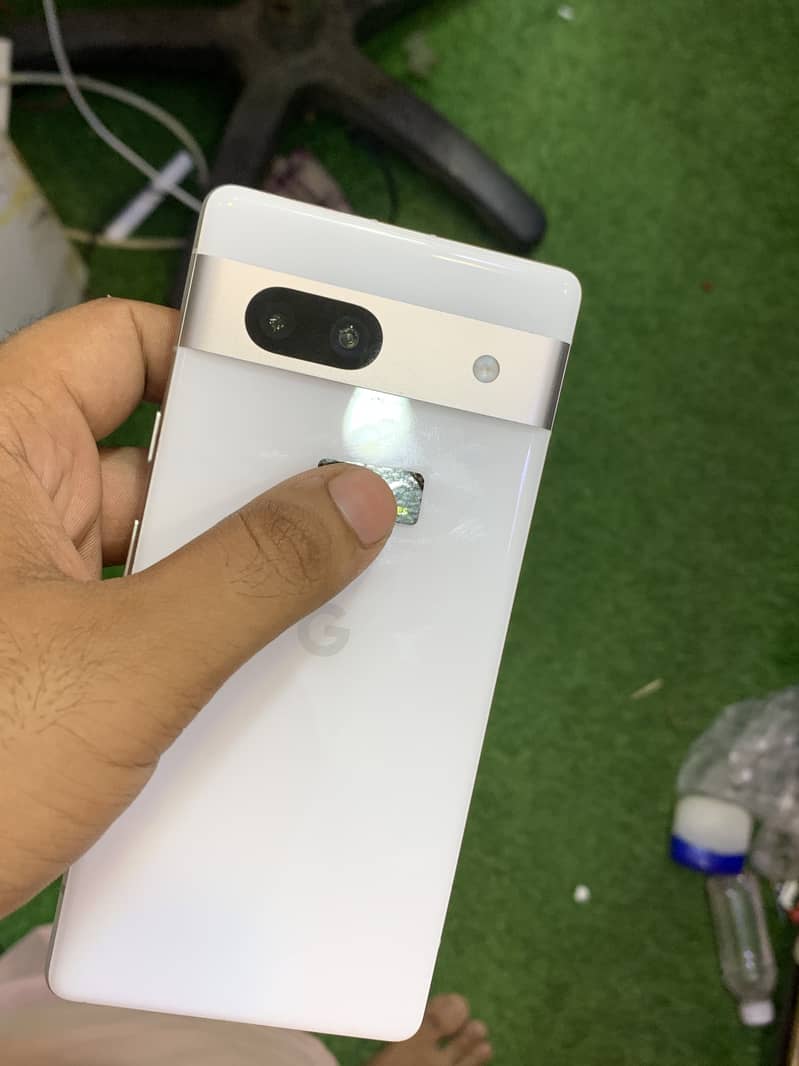 Google Pixel 7a 4