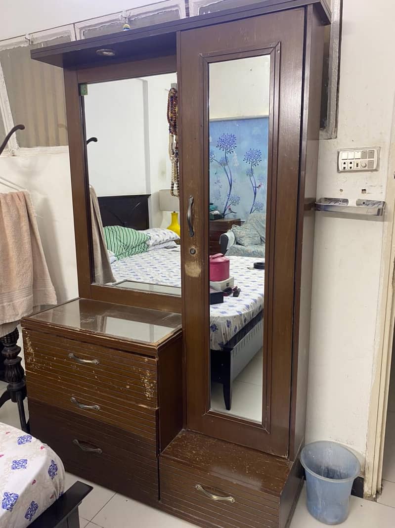 Dressing table with 2 mirror 0