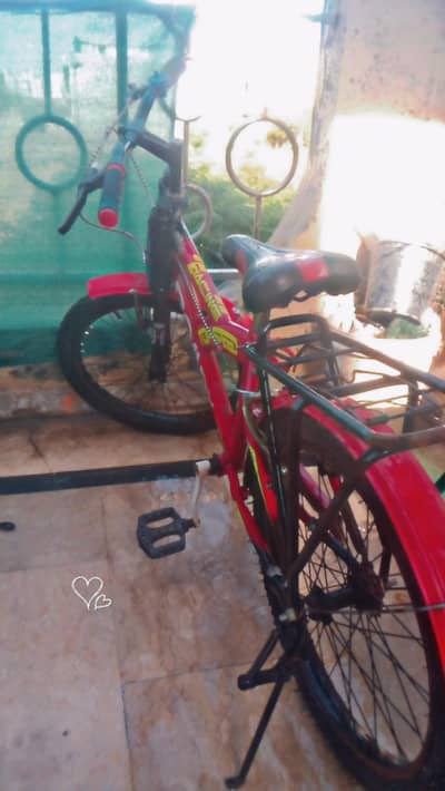 Red & Black Sports Cycle for Sale – Good Condition