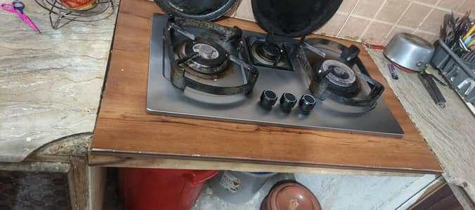 Bilkul new gas stove sath wood fix k sale krna