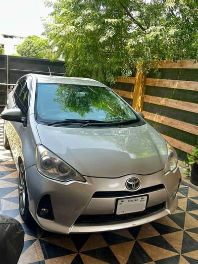 Toyota aqua G 2013