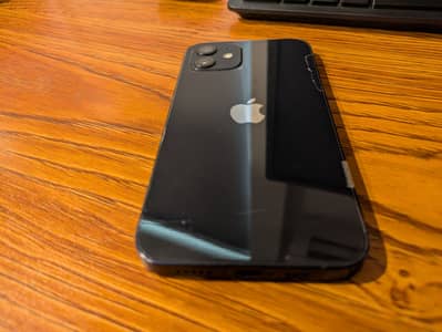 iPhone 12 64 GB MINT Condition