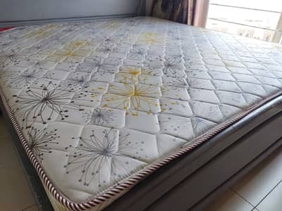 Master Crest Spring Mattress King Size Immaculate condition