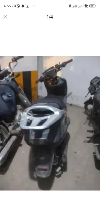 vespa Scooty 4 stoke 110cc petrol pr hai self start