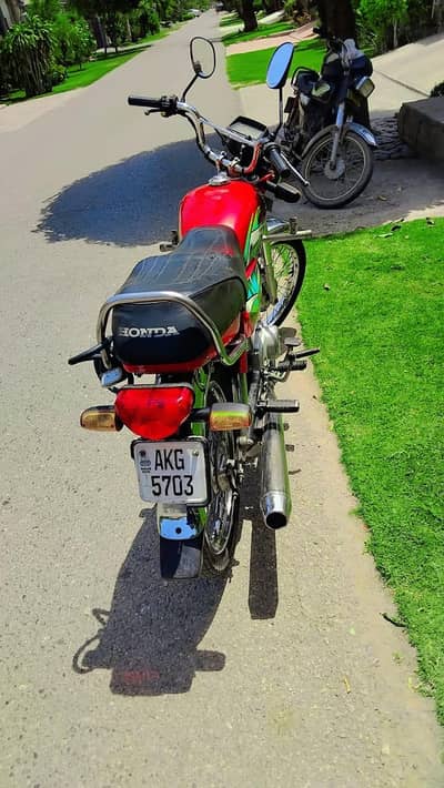 CD 70 Moter Bike