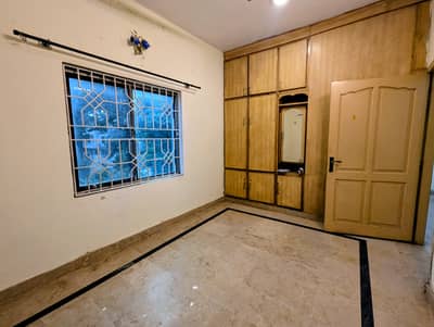 Small portion for rent at G-11