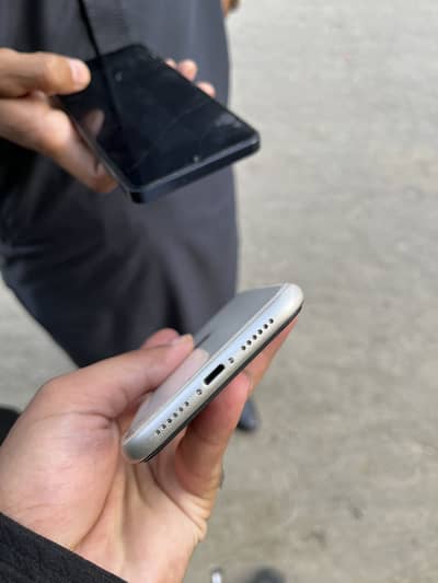 Iphone 11 factory unlock 64gb