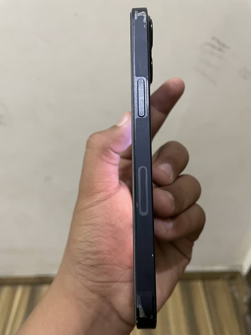 Iphone 13 4
