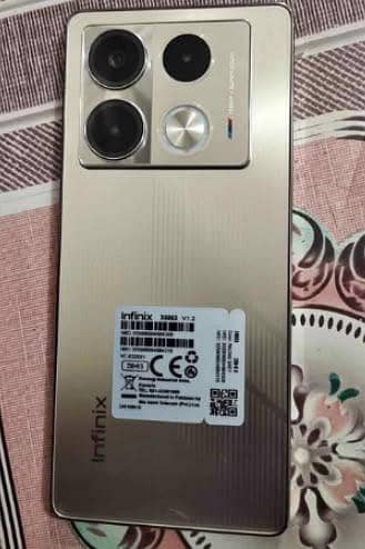 Infinix note 40 Front Glass break ha Just Corner  Baki Sb Ok ha