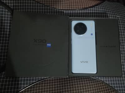 Vivo X90 12/256