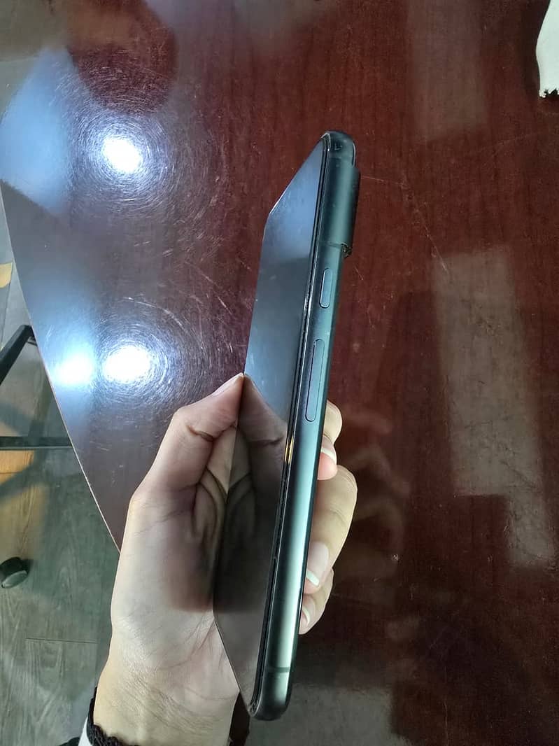 Google Pixel 8 4