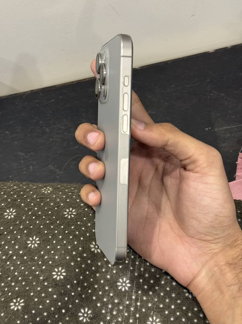 Iphone 15 Pro Max 3