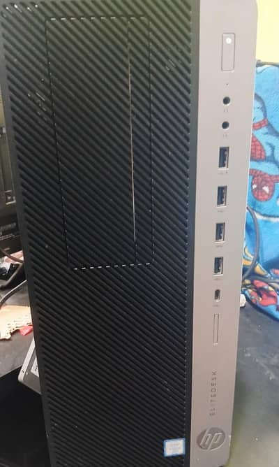 HP Elit 800 G3