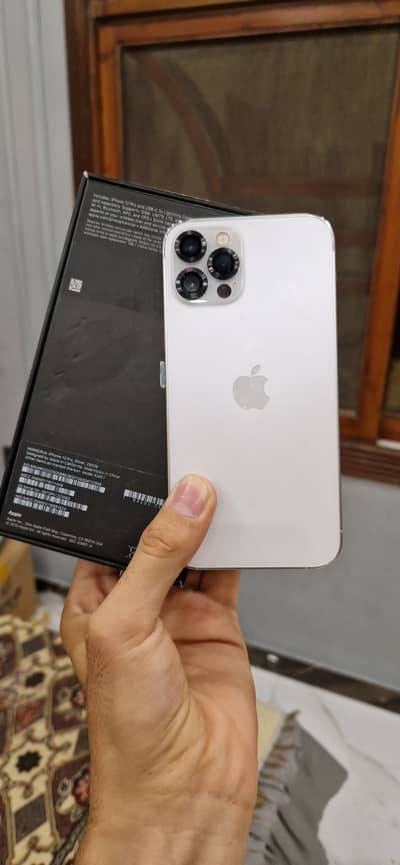iPhone 12 Pro 256 gb approved with box