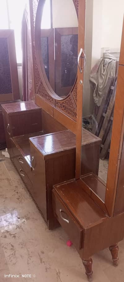 Wooden furniture set like new