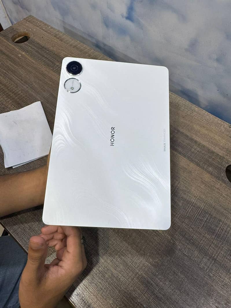Honor v9 0