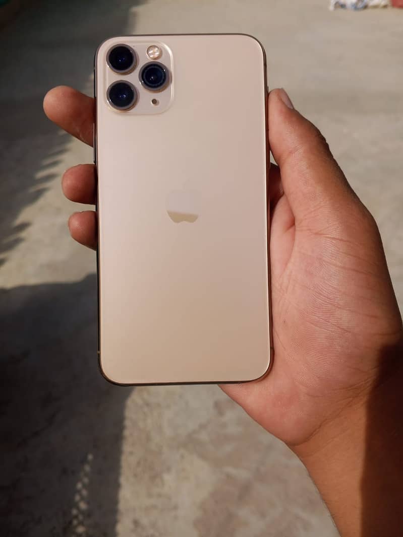 Apple iPhone 11 Pro 3