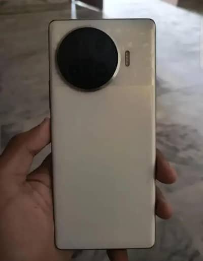 Tecno spark 20 pro plus