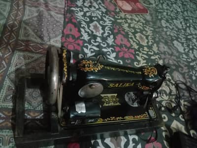 old model salika sewing machine in best condition
